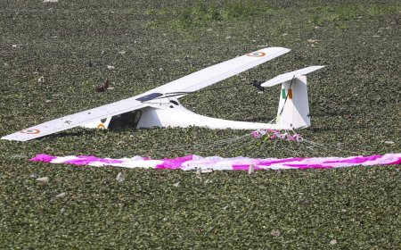 एयरक्राफ्ट क्रैश से कांपा प्रयागराज, पायलटों की सूझबूझ से टला बड़ा हादसा